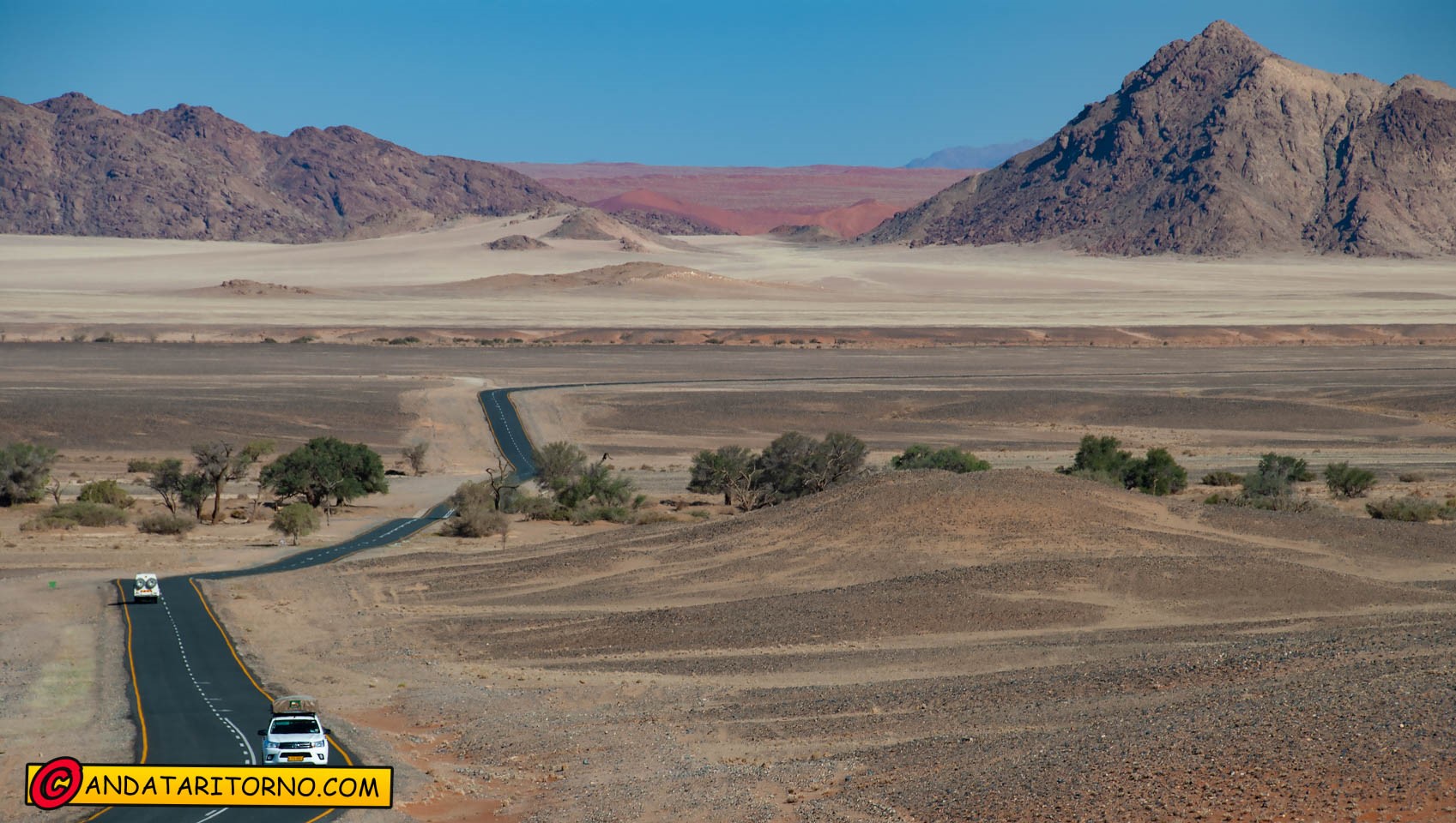 La strada per Sossusvlei
