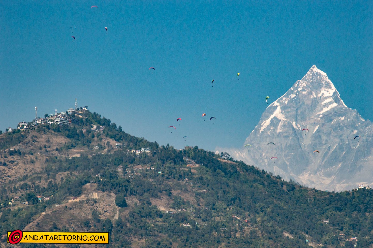 Parapendio a Sarangkot